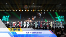 美堕落日记雨夜带刀不带伞